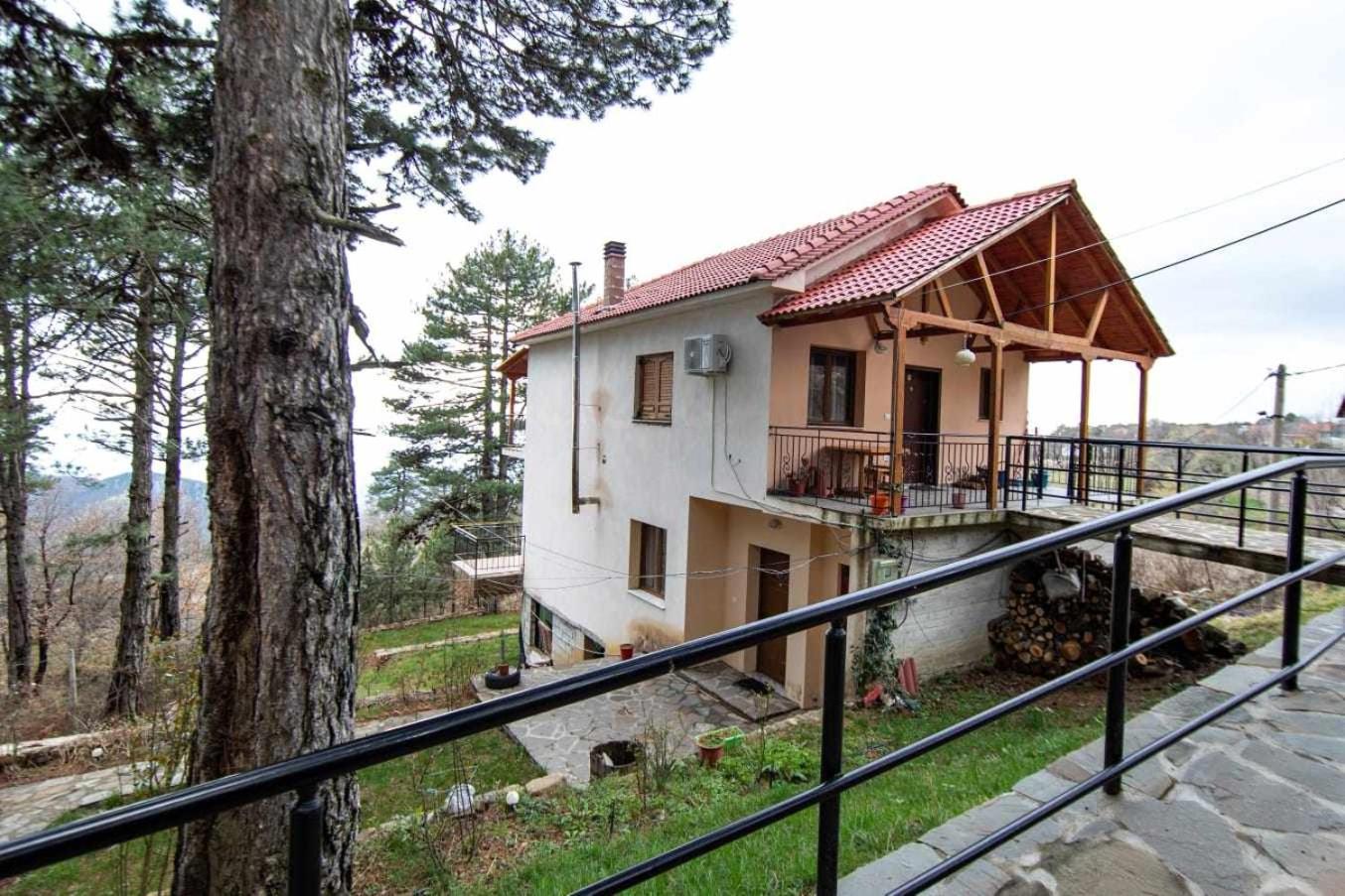 Balcony/terrace 5, Bujtina Qosja, Elbasanit