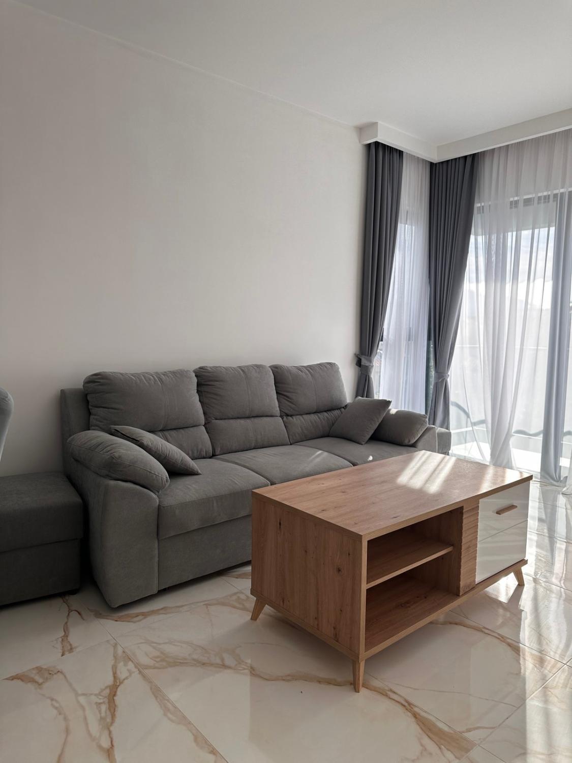 5, Mima Apartments