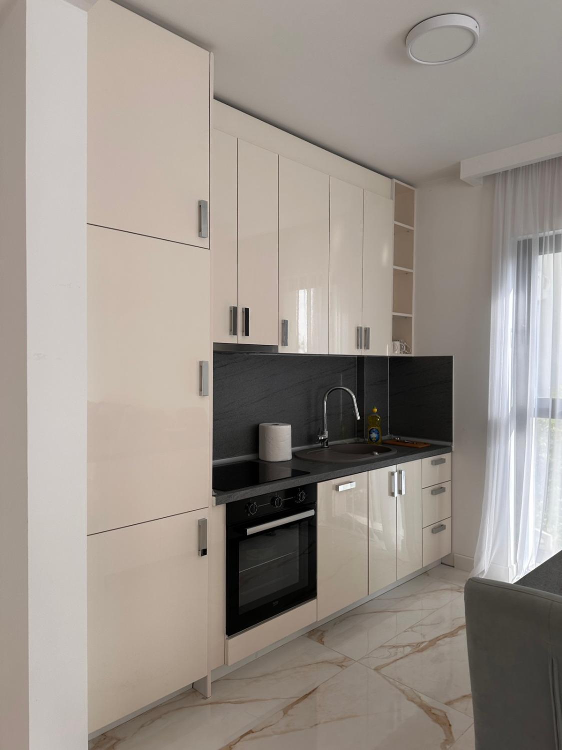 4, Mima Apartments