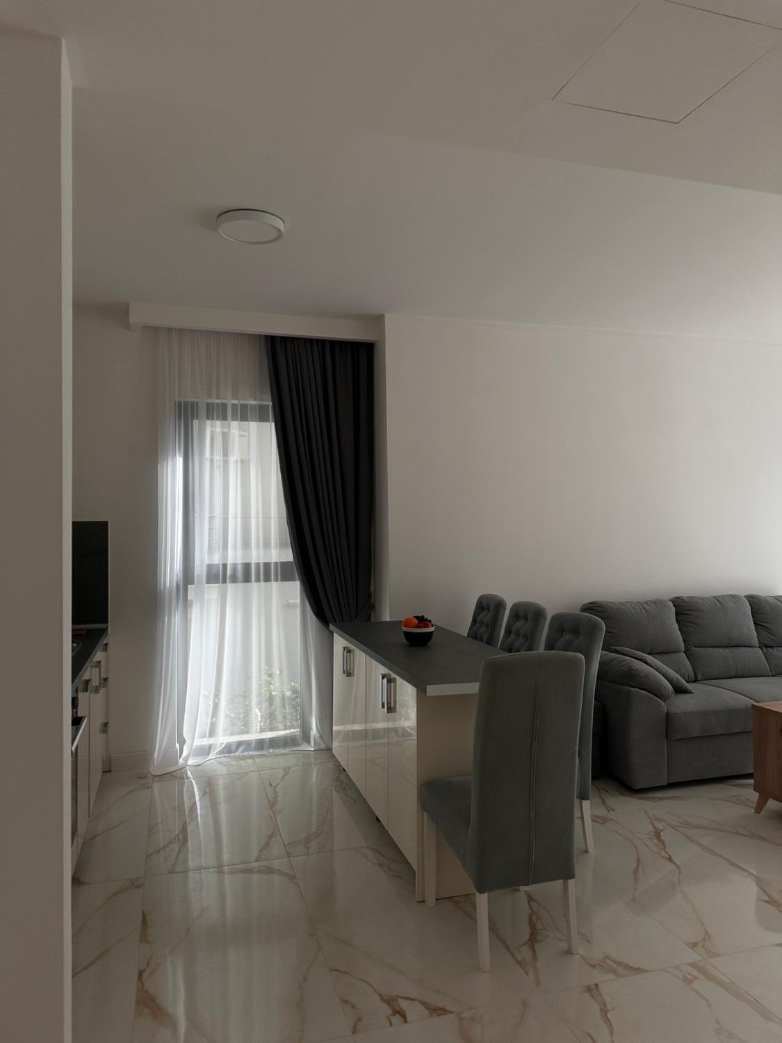 2, Mima Apartments