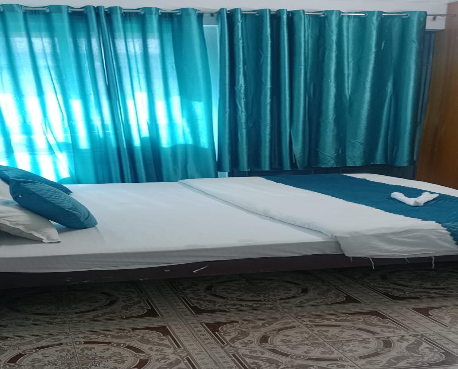 5, Hotel Kothiwal, Kaushambi