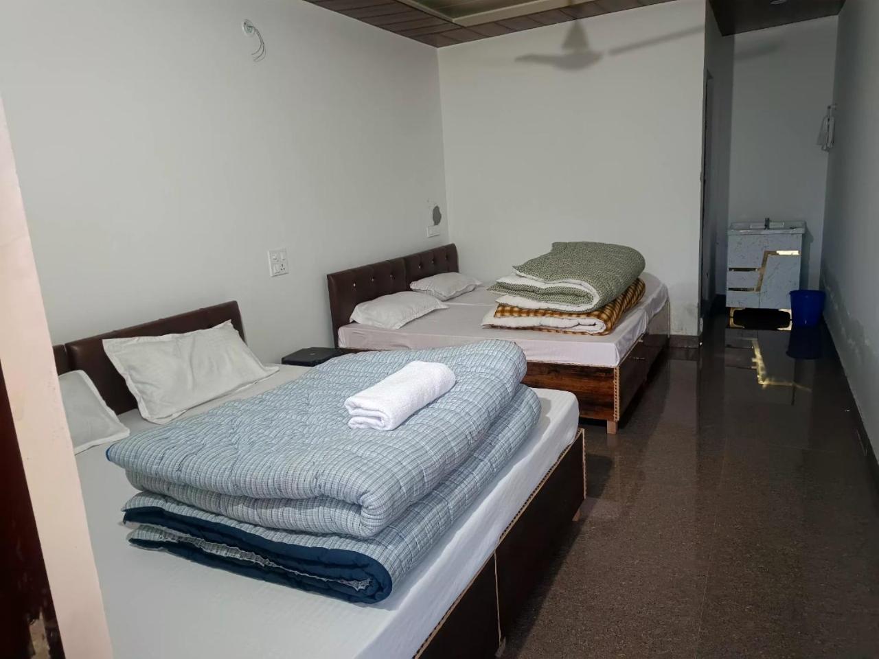 3, Renuka guest house, Rudraprayag