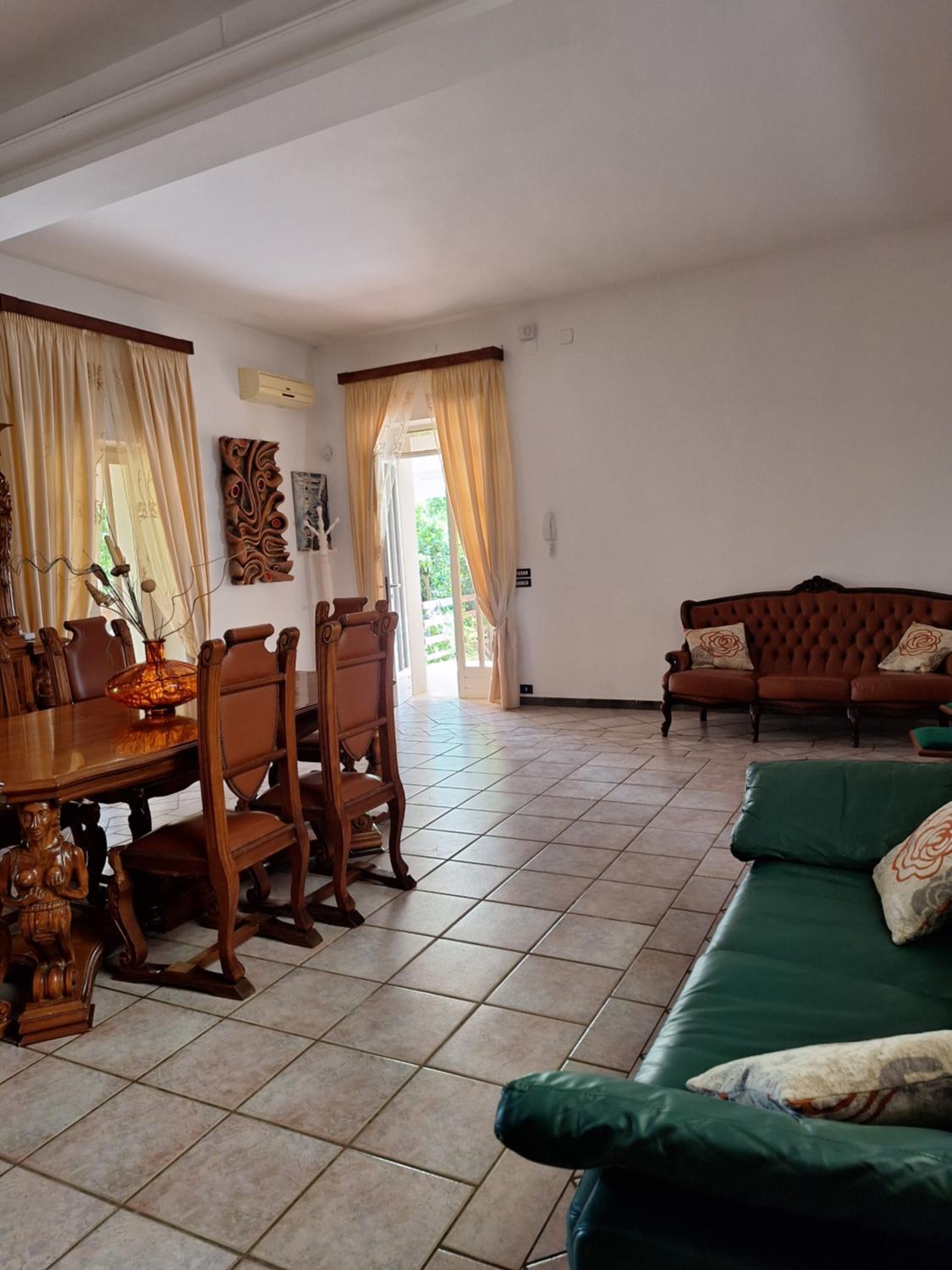 4, Villa Dany, Brindisi