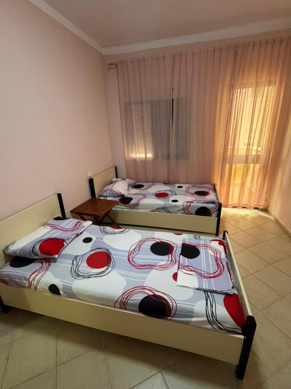 4, Summer Apartments, Kavajës