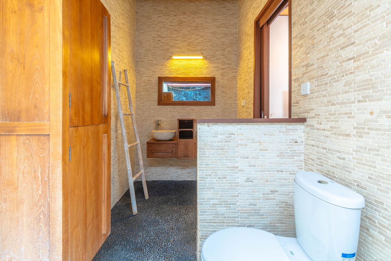 Bathroom 3, 5 Bedroom La Casa De Villa - 1100m2, Badung
