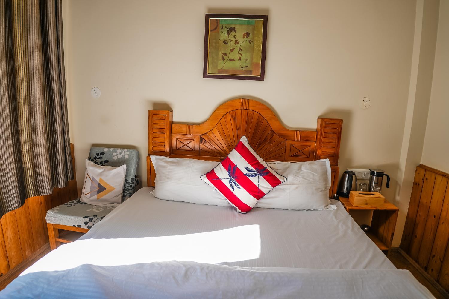 5, Kanhi Royal Stays, Solan