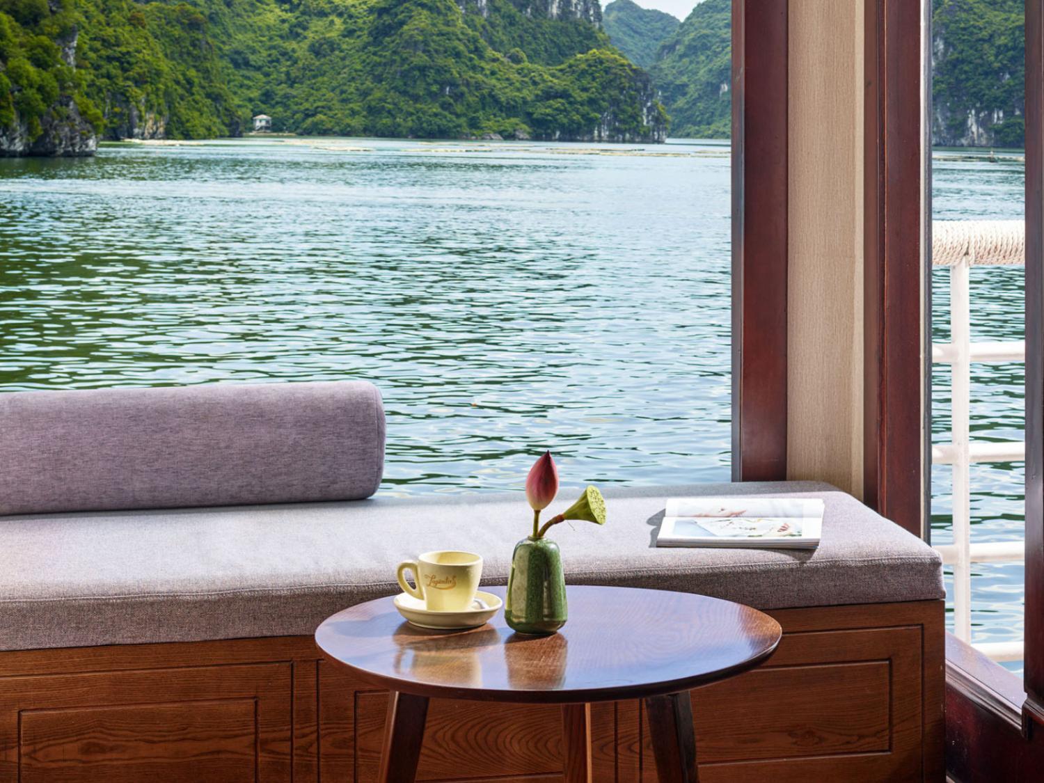 Surrounding environment 1, Halong Luxury Cruise, Hạ Long