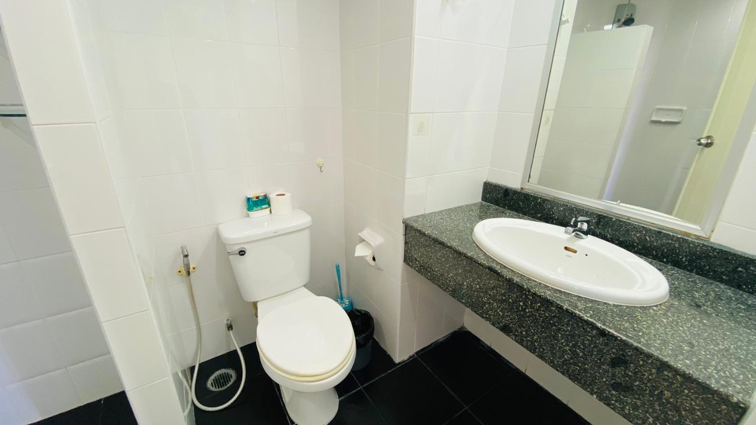 Bathroom 4, Phuket Town Condo 2 Bedroom with Balcony-Cats Friendly, Pulau Phuket