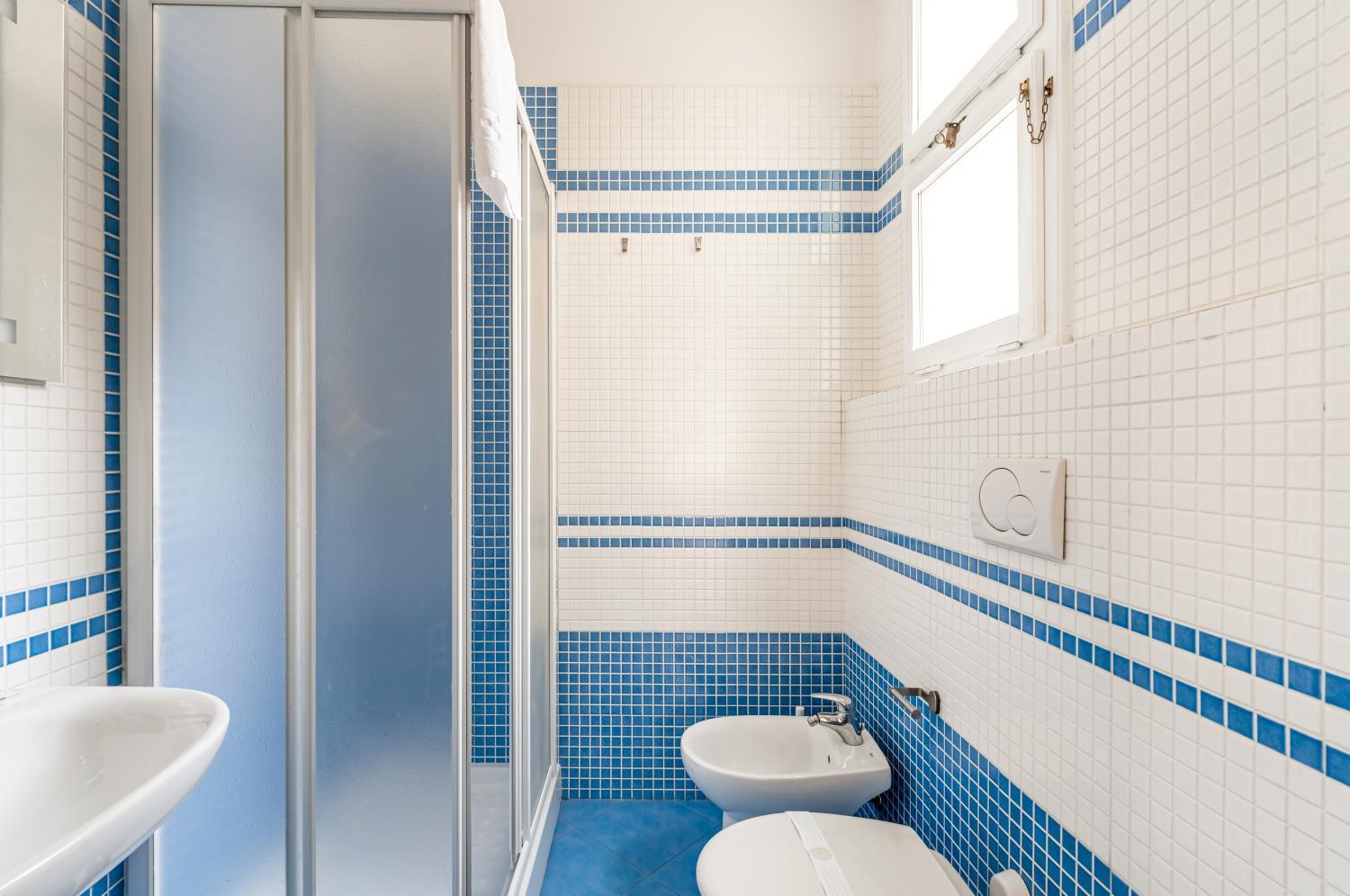 Bathroom 4, Your Florence Gems - Ponte Vecchio Apartments, Florence