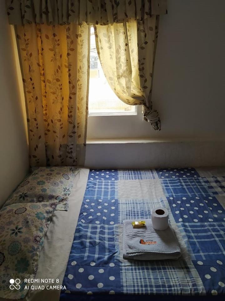4, HOSTAl IMPERIO, Lima