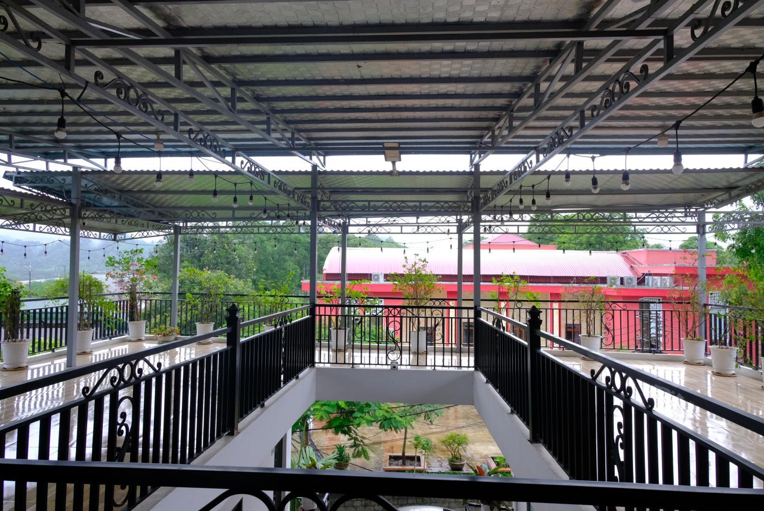 Balcony/terrace 5, Ha Giang Hoppers Hostel and Tour , Vị Xuyên