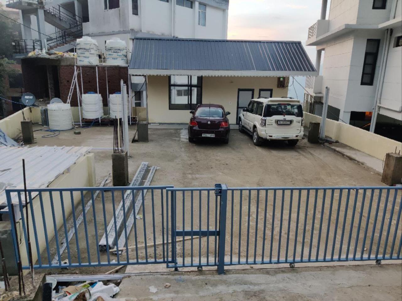 2, Midhills Homestay, Solan