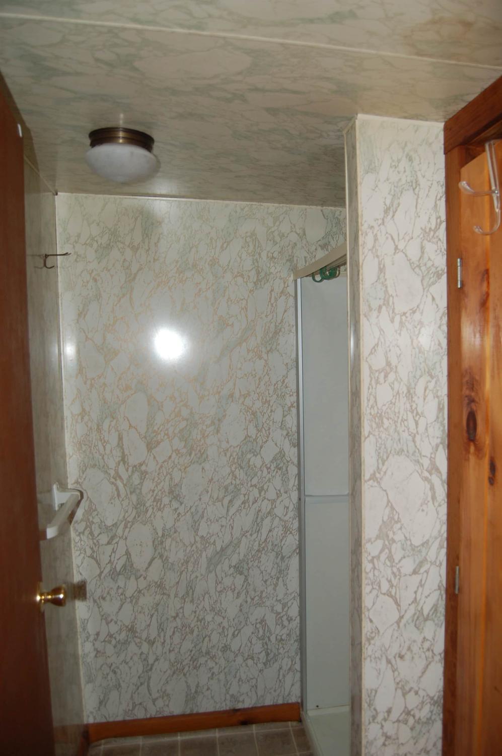 Bathroom 4, Camp Caledonia, Saint Lawrence