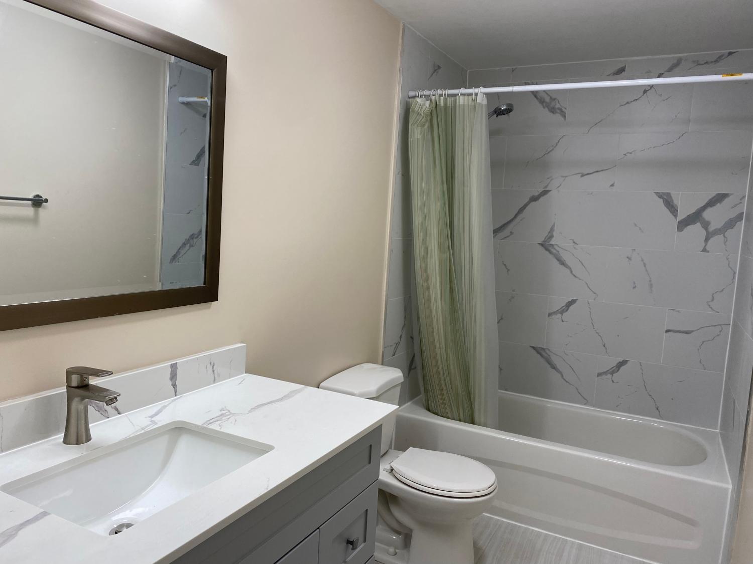 4, Monica's Hotel in Toronto, York
