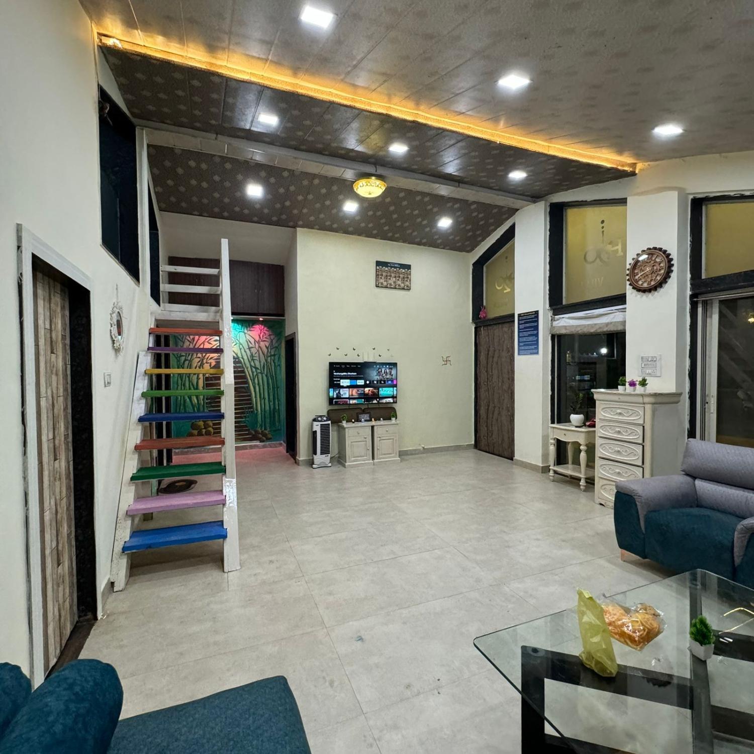 Shared lounge/TV area, H2o Villa By MG STAYS, Pune