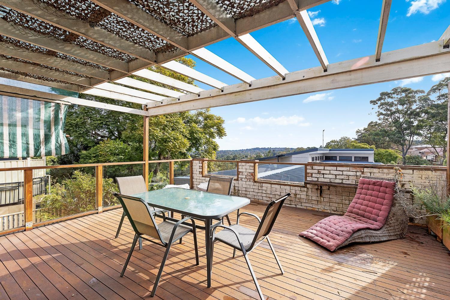 Balcony/terrace 2, Spacious Mountain View Villa in Ryde and Sunset Deck, Ryde
