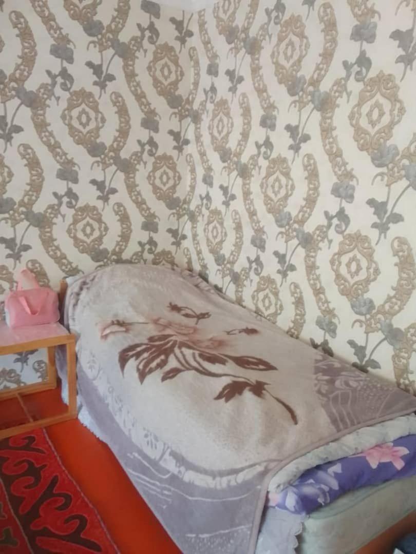 5, Guest house Satar Ata, Ton