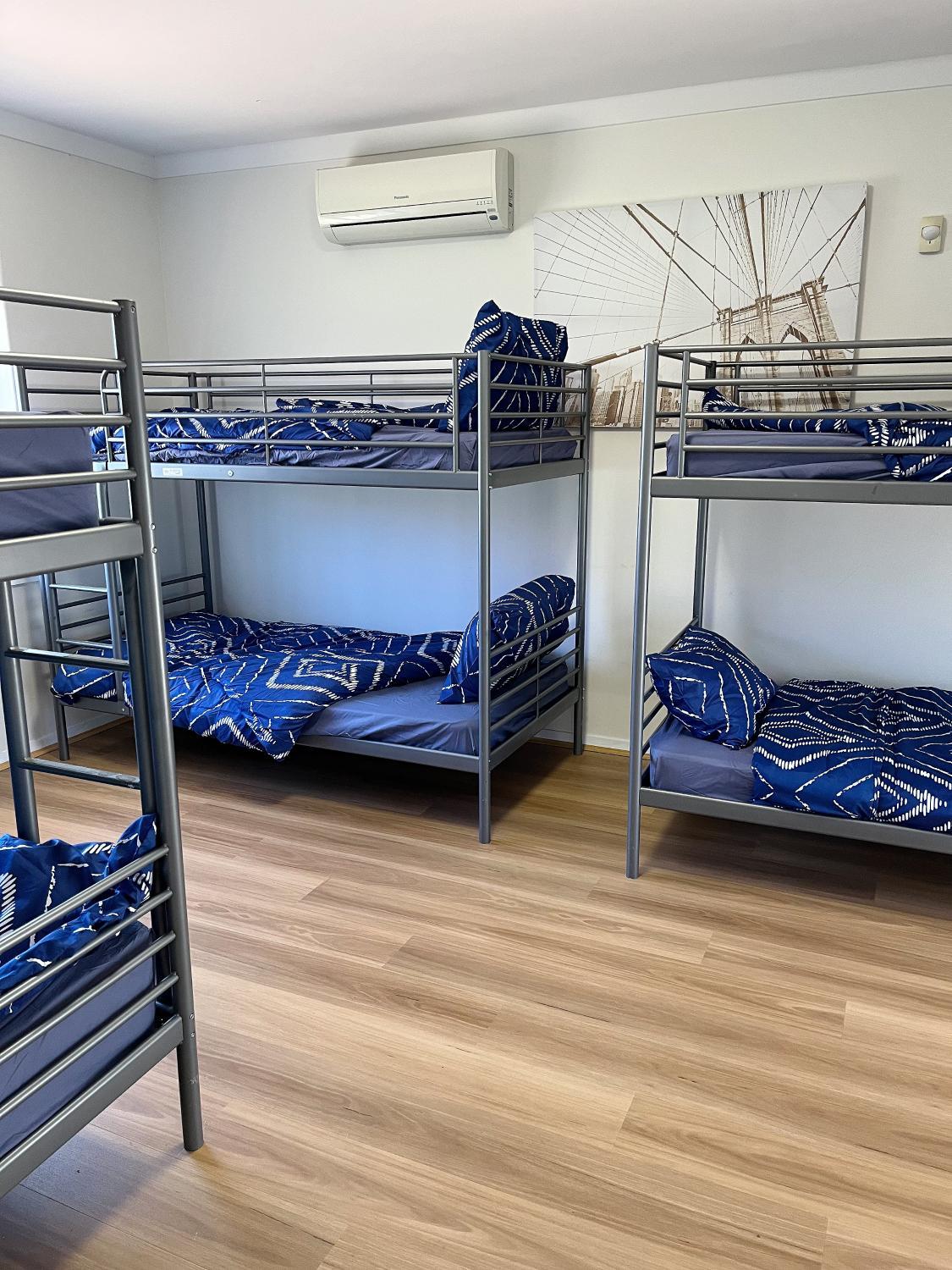 4, YouComeAu, Stirling