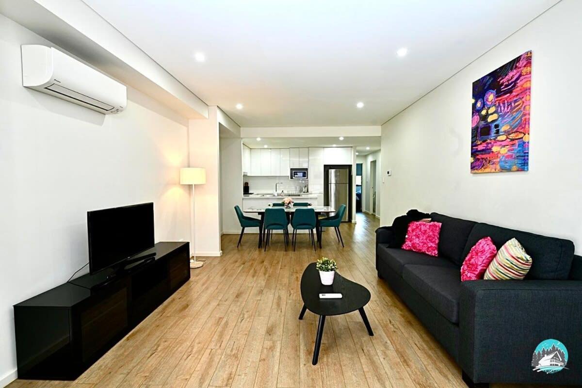 Guestroom, Aircabin - Canterbury - Cheerful - 2 Bed Apartment, Canterbury