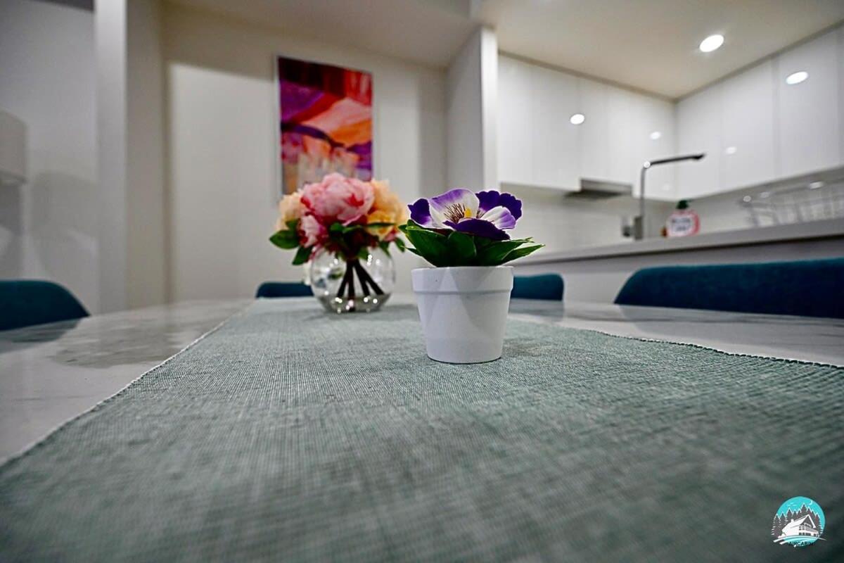 4, Aircabin - Canterbury - Cheerful - 2 Bed Apartment, Canterbury