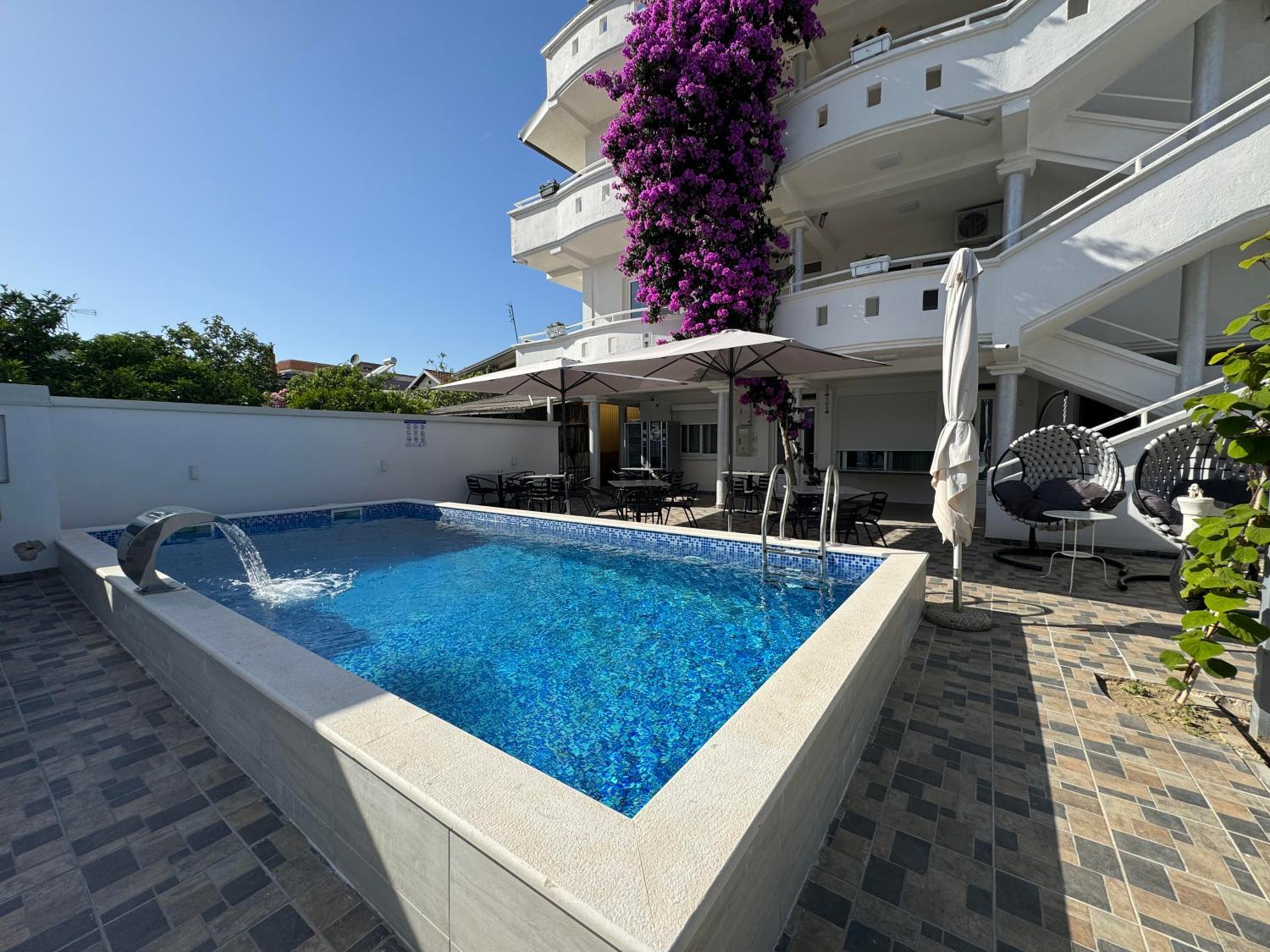 4, Apartmani Hadzic