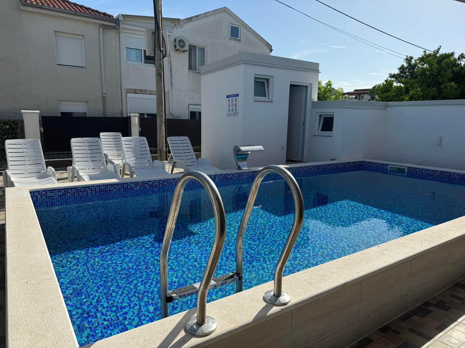2, Apartmani Hadzic