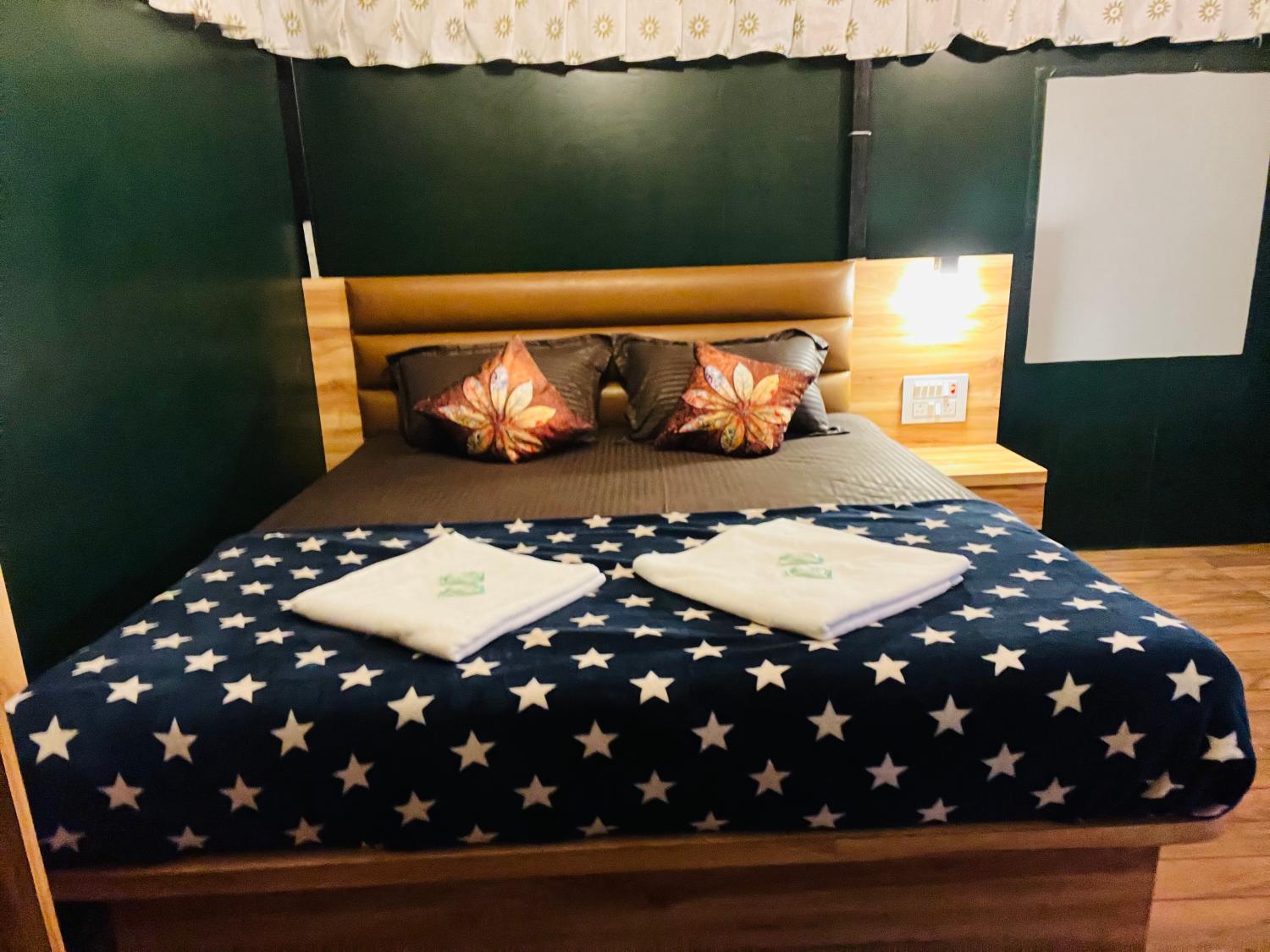 3, Sabas Tent Camping, Satara