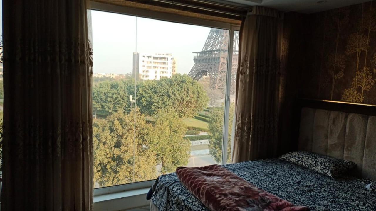 4, CB Hight, Lahore