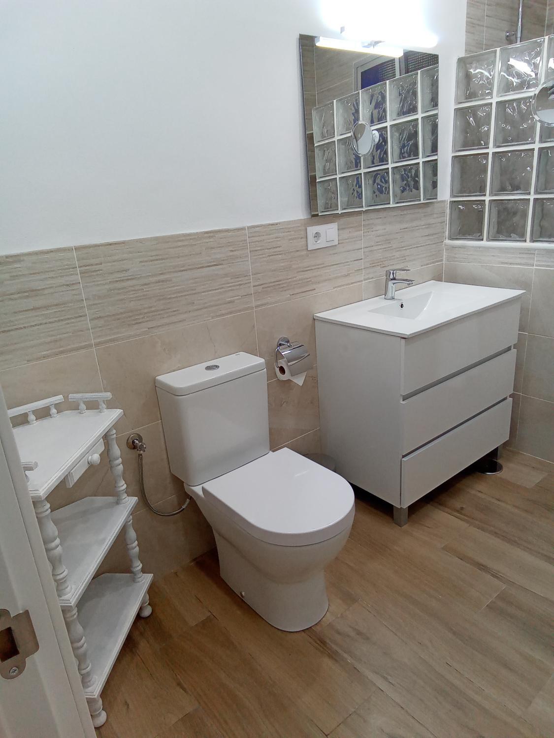 Bathroom 4, El Palomar, Cádiz