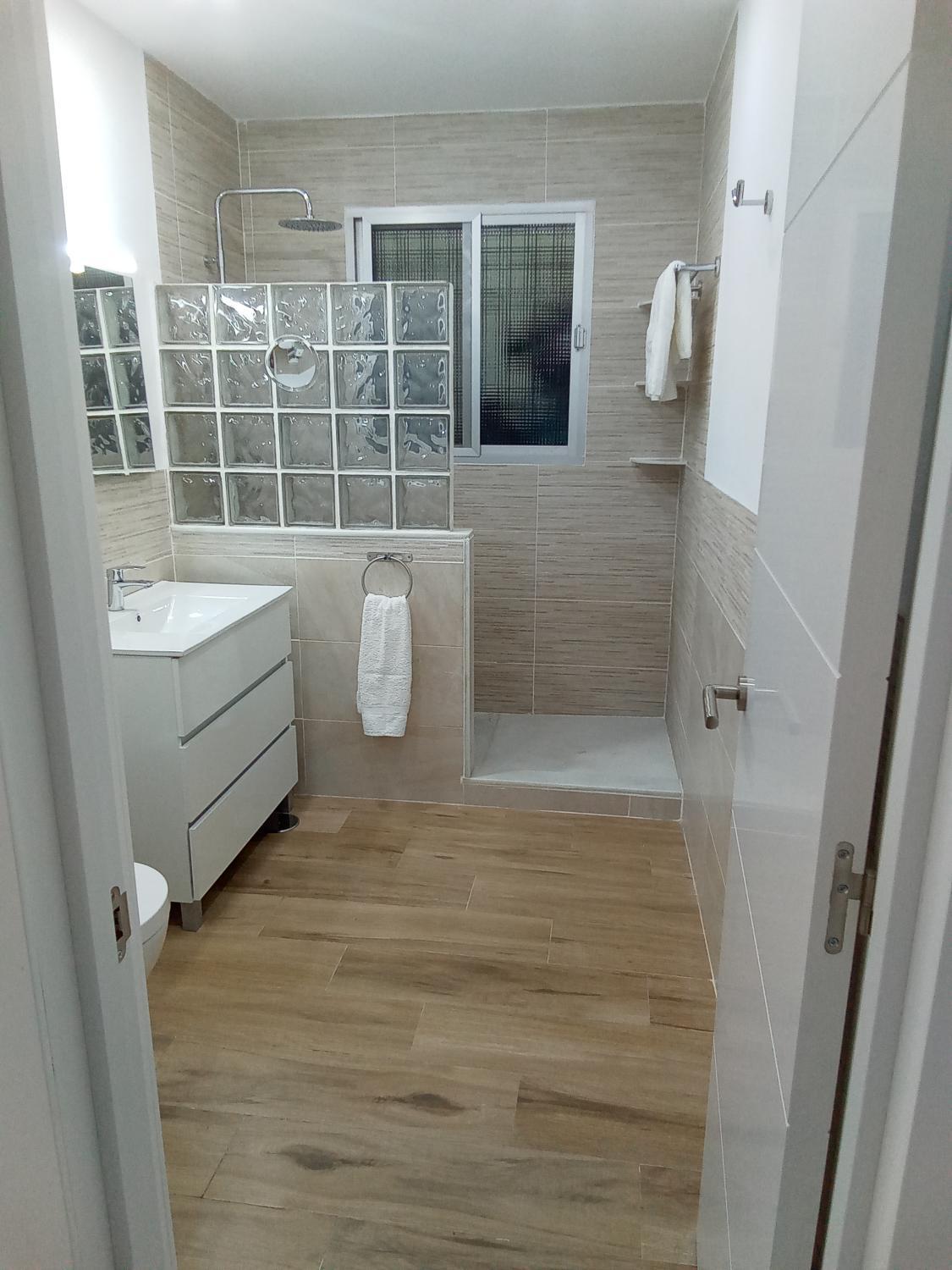 Bathroom 2, El Palomar, Cádiz