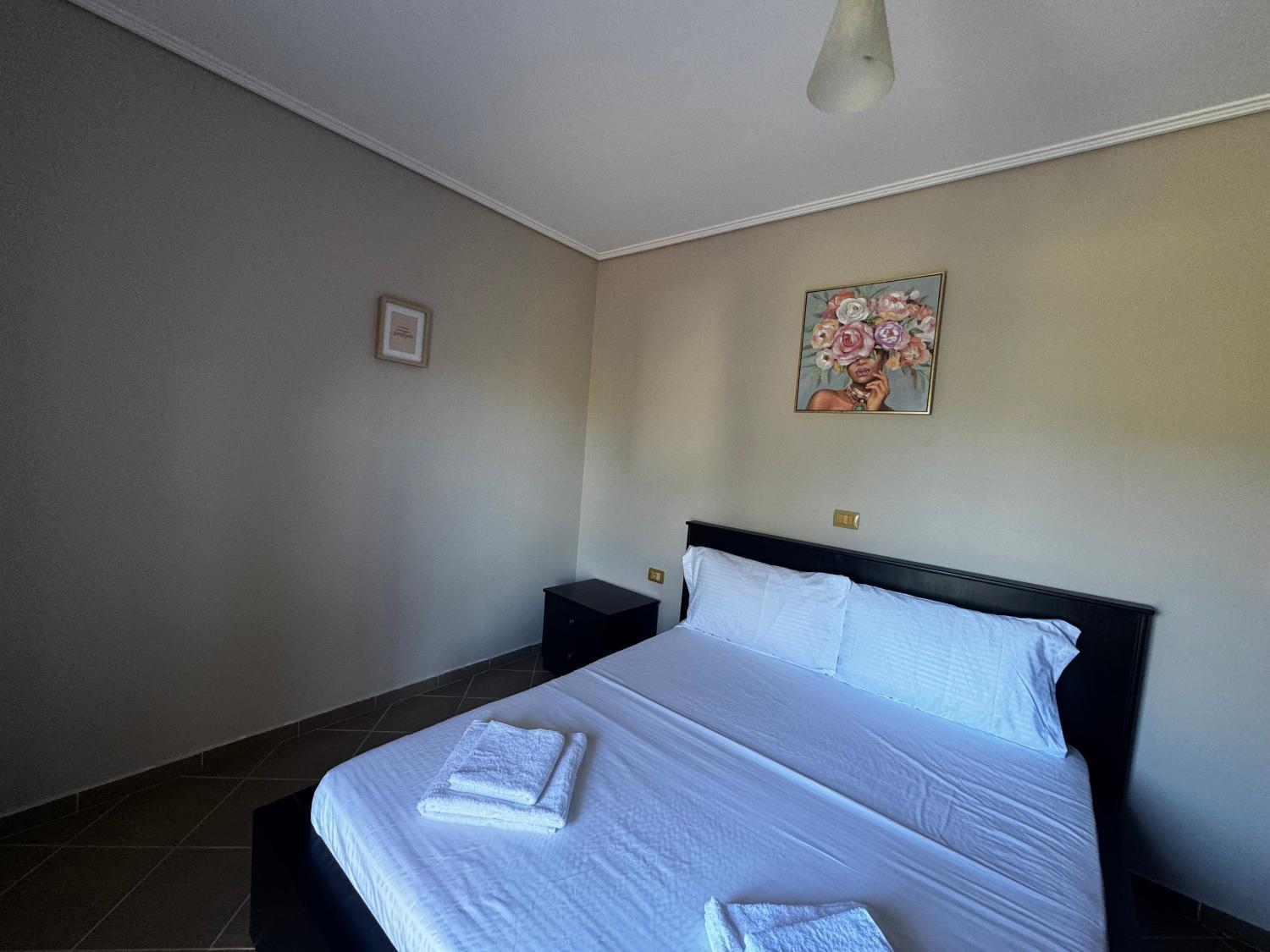 Bed, BlissBreeze Apartments, Sarandës