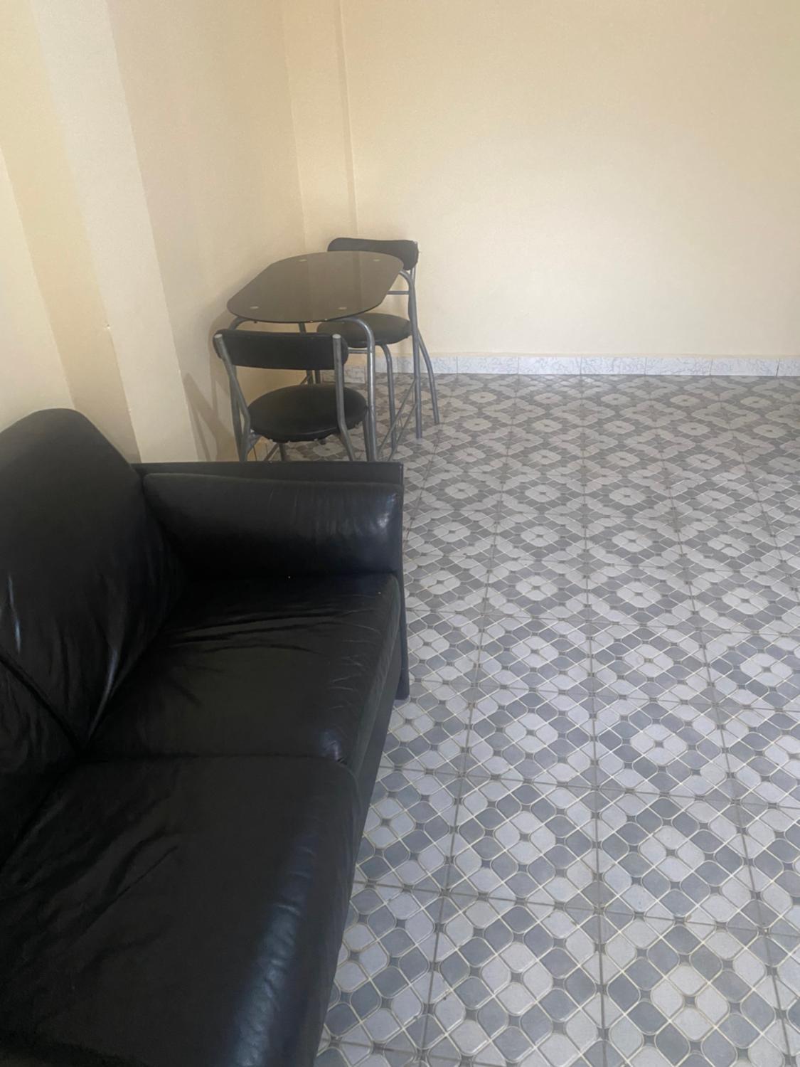 5, Georgianas Residence kartong, Kombo South