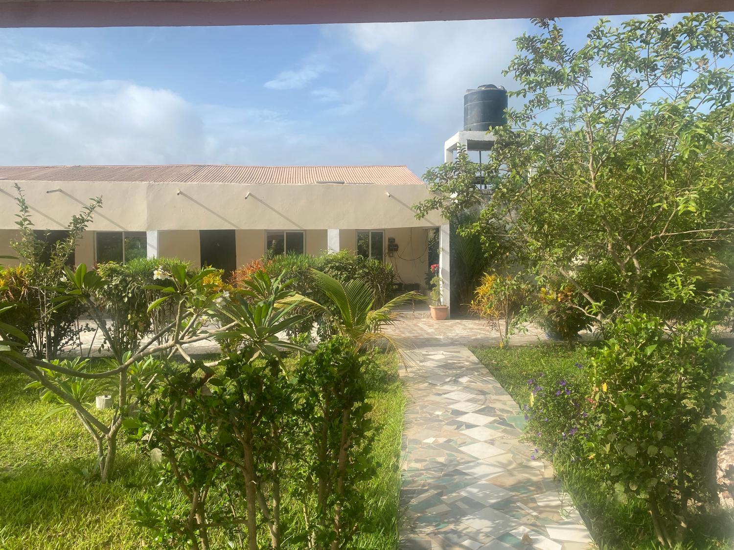 4, Georgianas Residence kartong, Kombo South