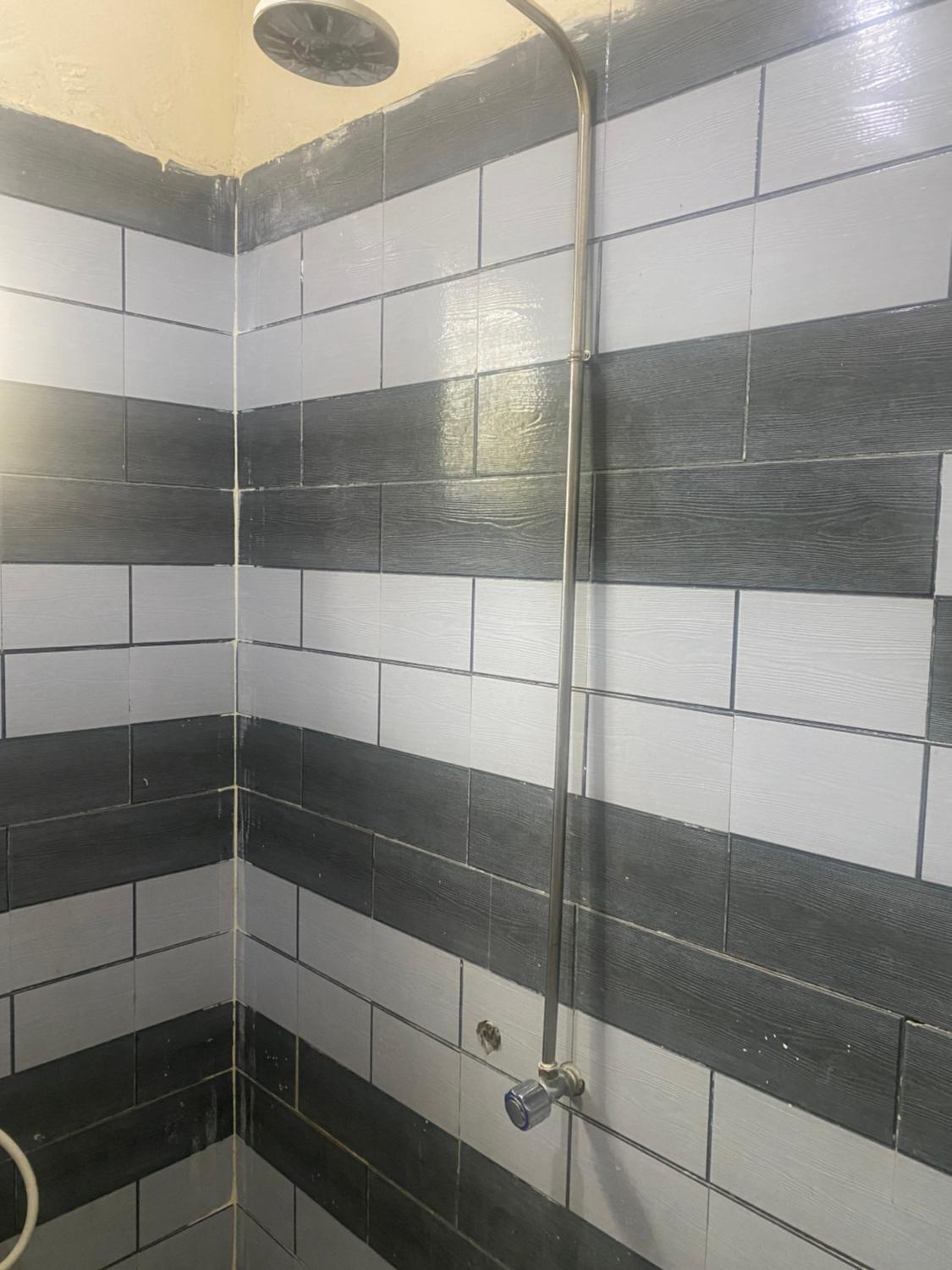 3, Georgianas Residence kartong, Kombo South
