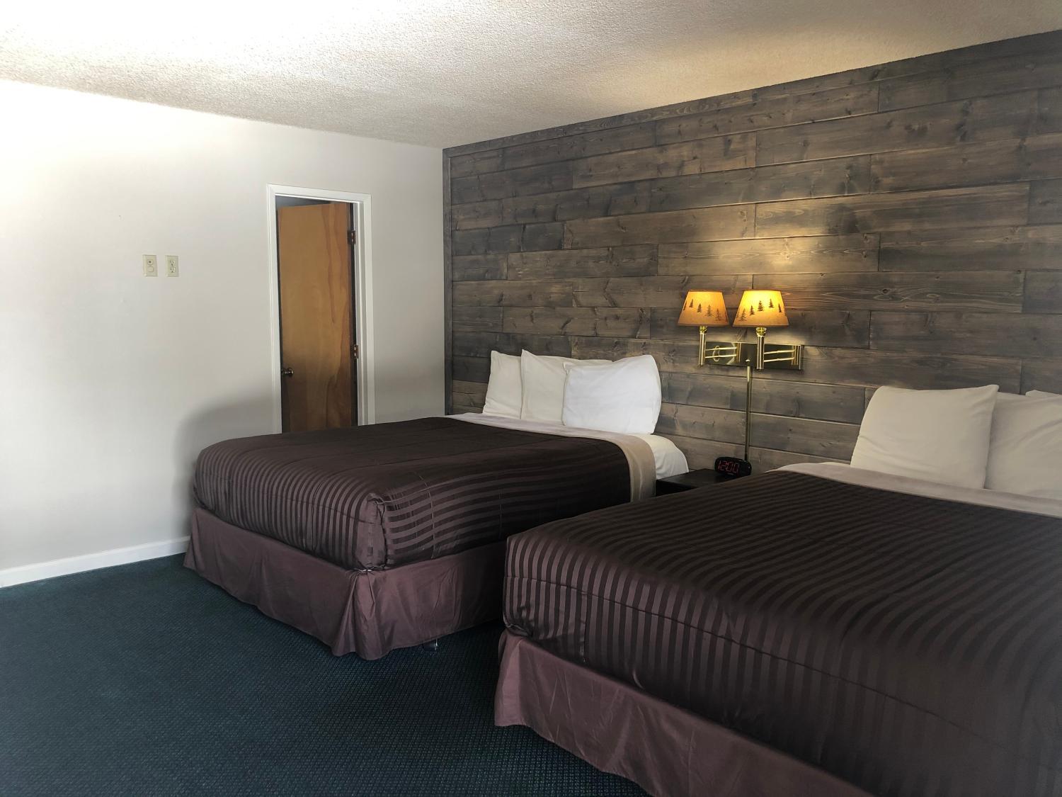 5, Whispering Pines Motel, Mono