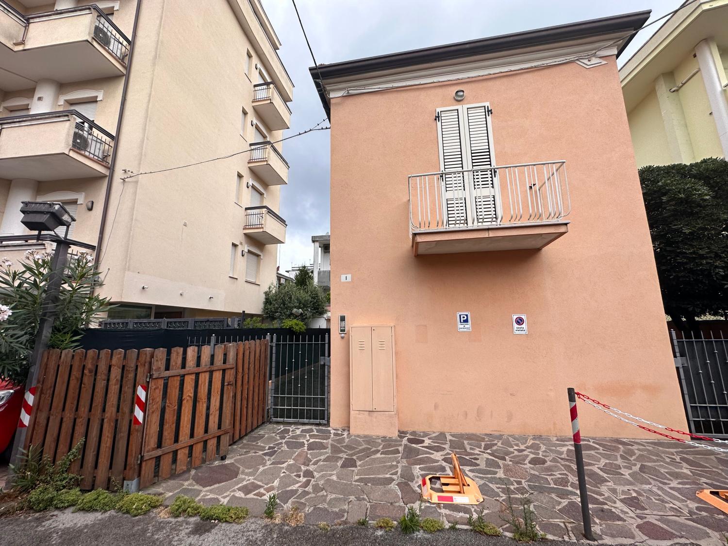 Exterior view 4, Rimini Beach Residence 200 mt dal mare - Il Lupo Affitta, Rimini