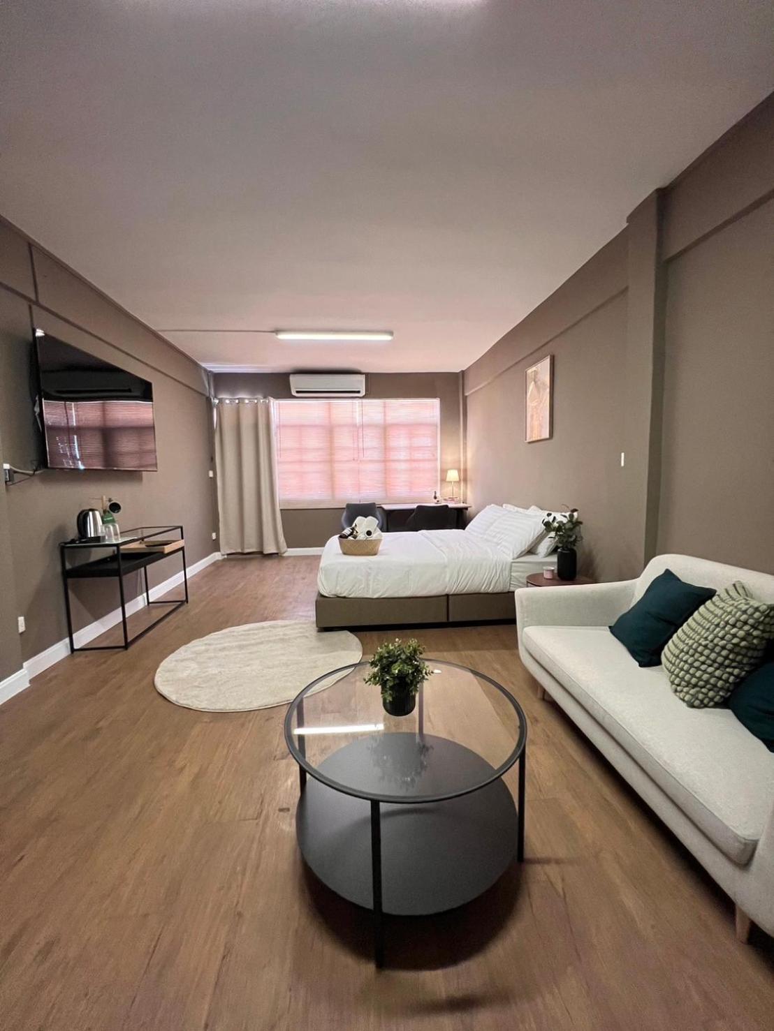 2, Hi Life Sukhumvit 65, Wattana