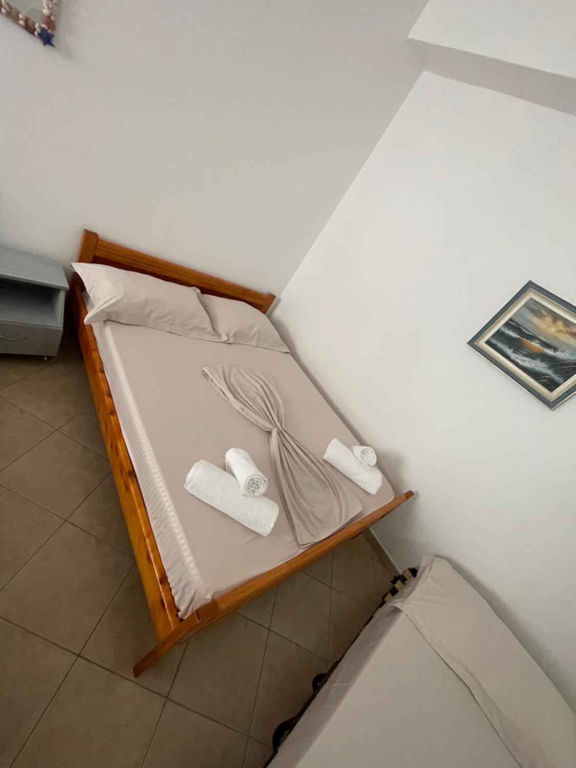 4, Ares Rooms, Vlorës