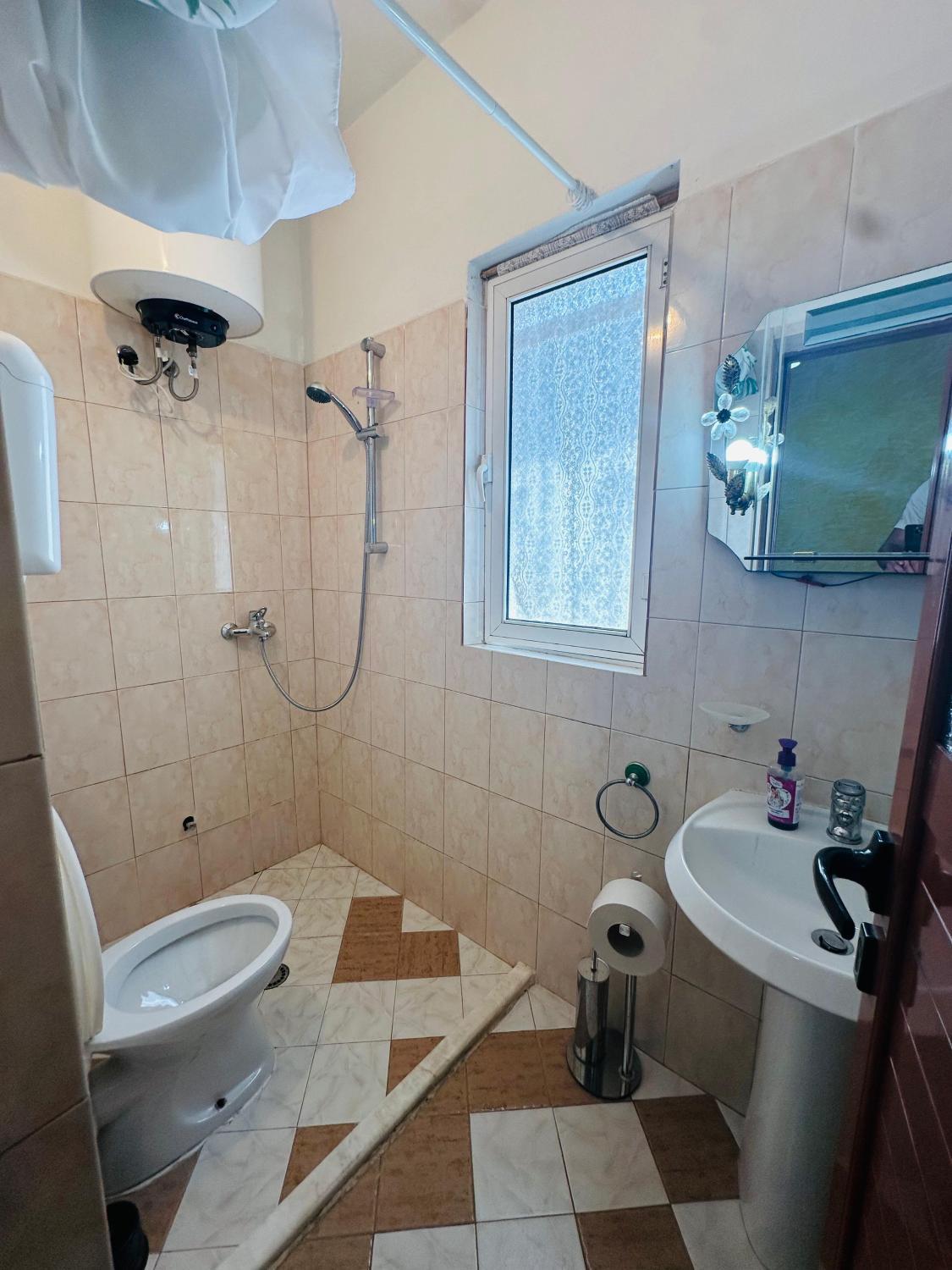 2, Vila Leskaj, Vlorës