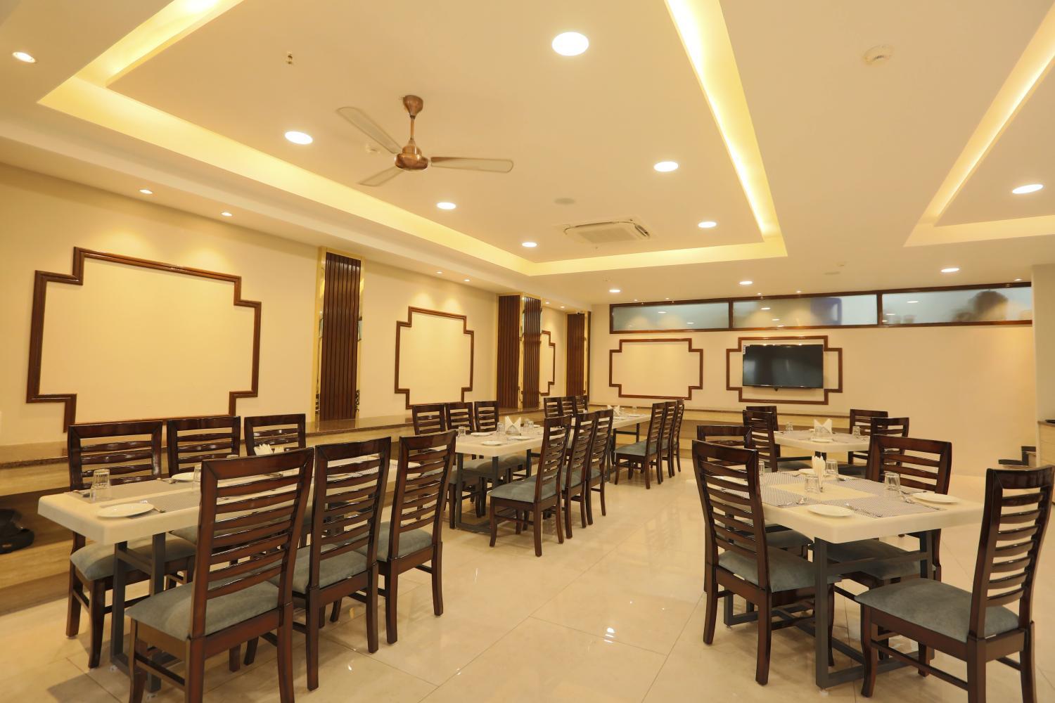 Restaurant 5, Hotel Bliss, Sahibzada Ajit Singh Nagar