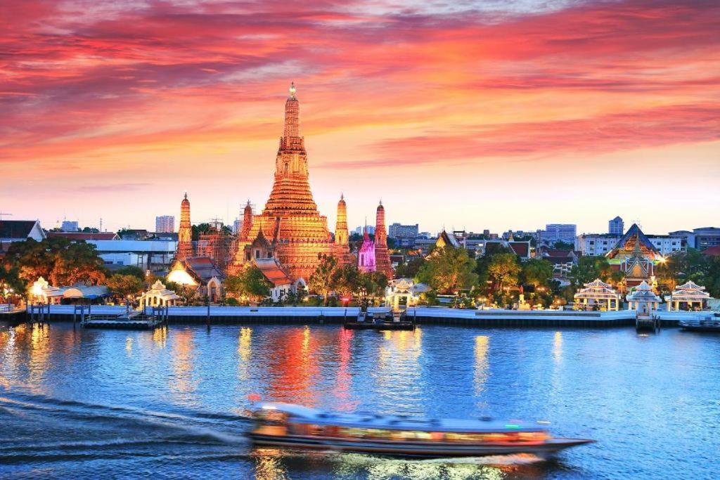 Surrounding environment, GO INN Silom BTS St Louis V โกอินน์ สีลม 2, Bang Rak