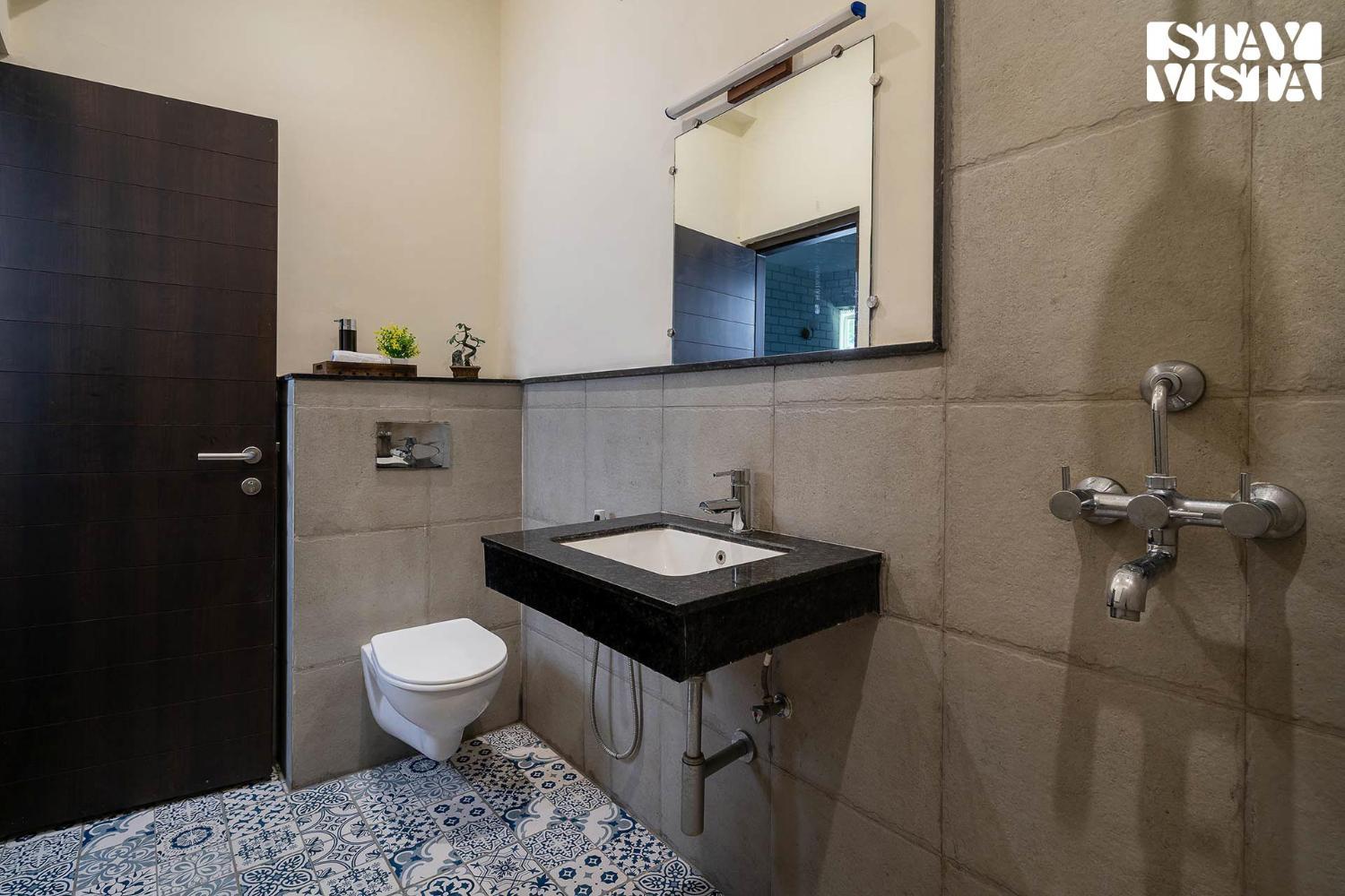 Bathroom 3, Serenity By The Ganges with Alfresco Dining at Varanasi by StayVista, Varanasi