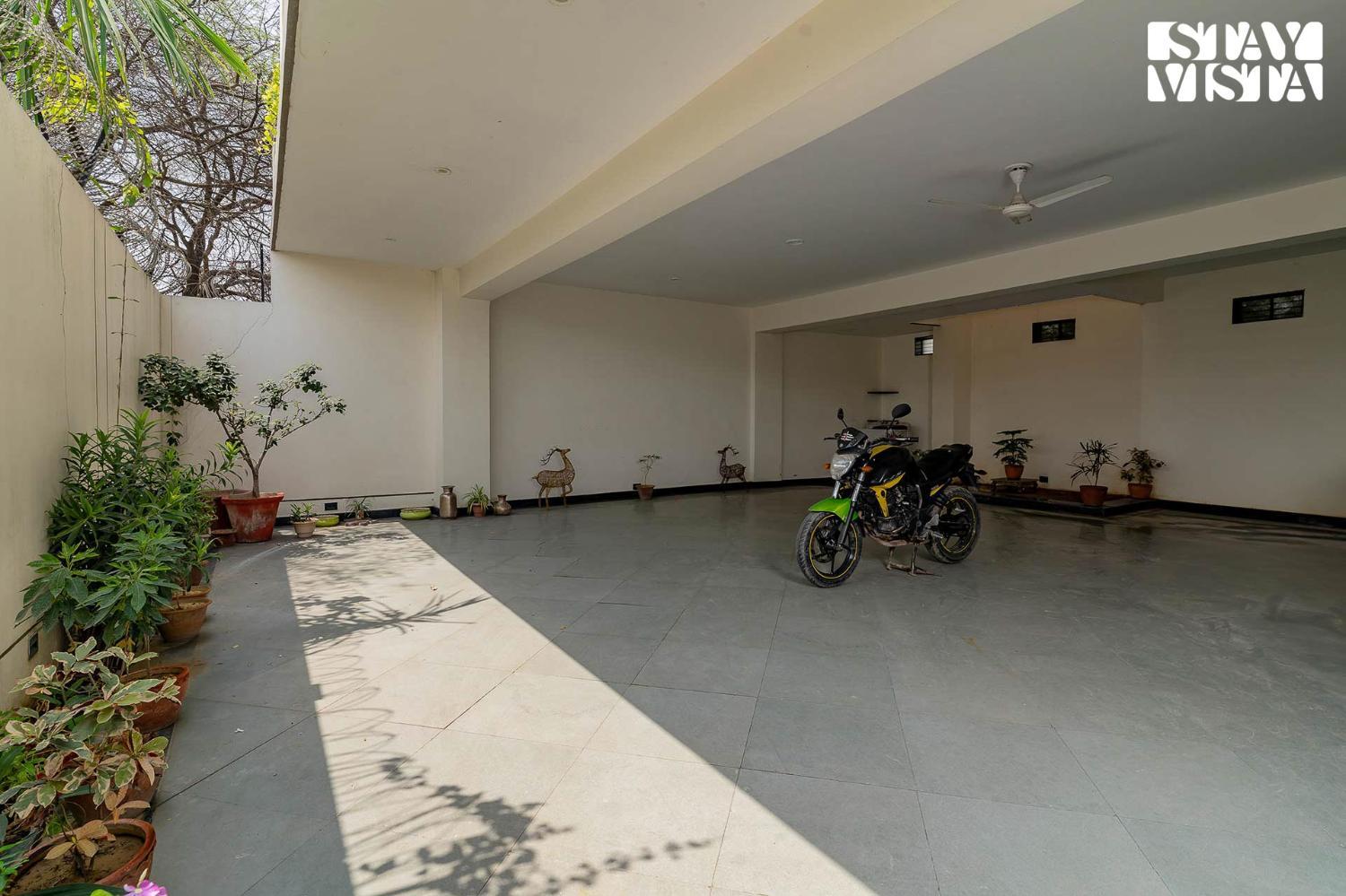 Serenity By The Ganges with Alfresco Dining at Varanasi by StayVista, Varanasi