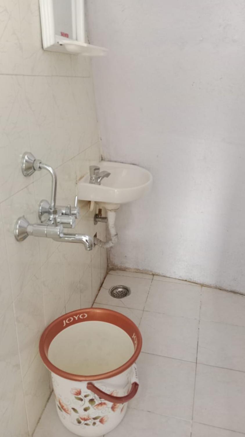 Bathroom 4, Lake Front Resort, The Nilgiris