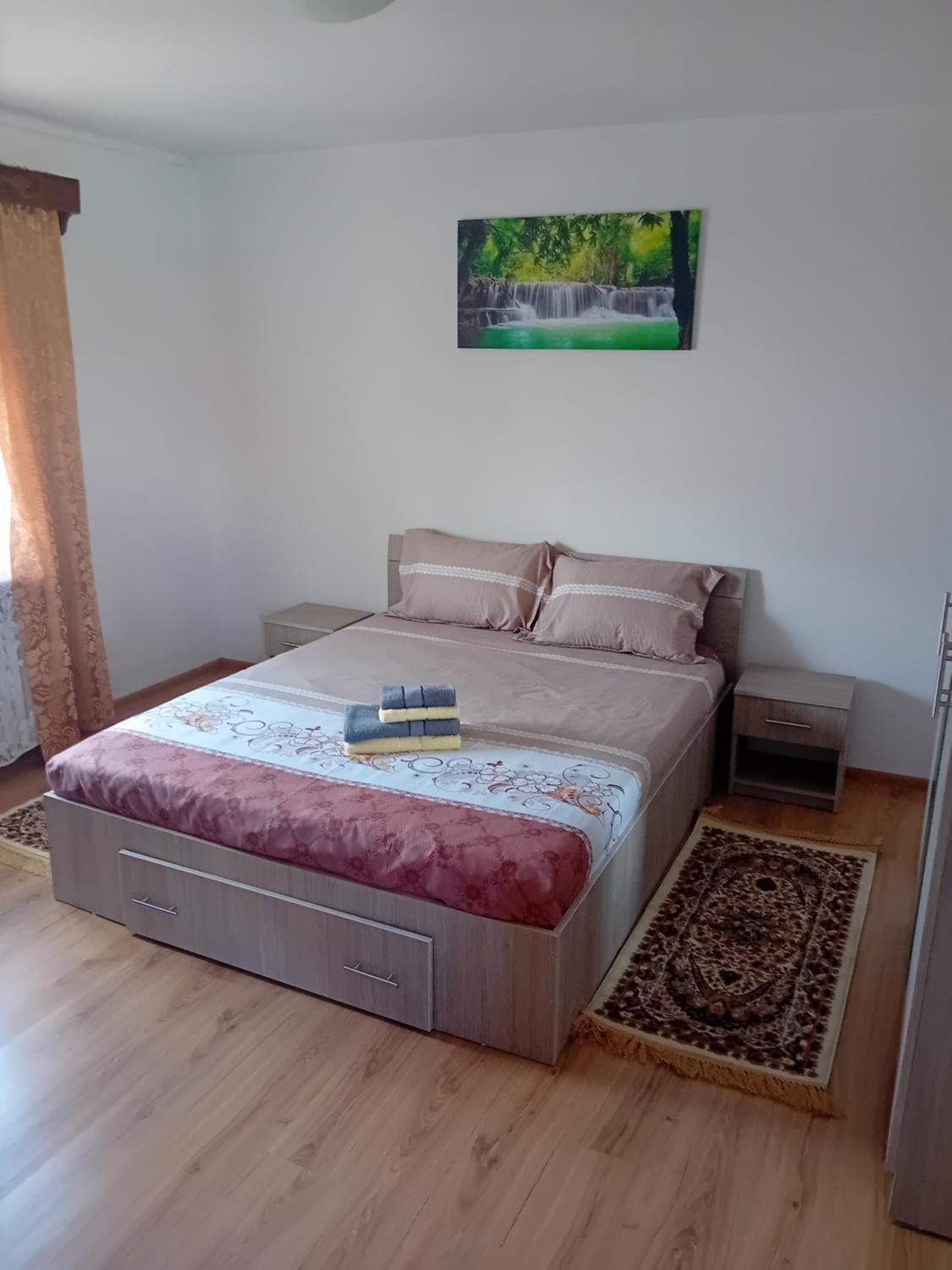 4, Casa Cristian, Calimanesti