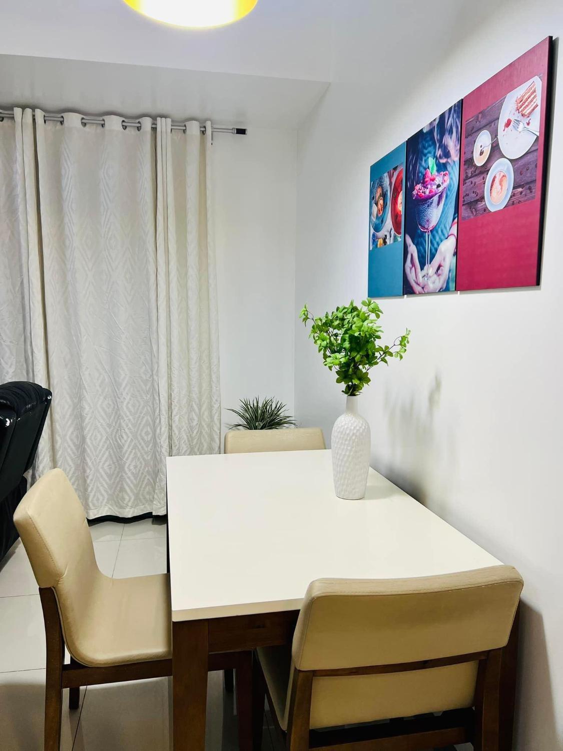 3, Beautiful 2 Bedroom in Uptown BGC, Taguig