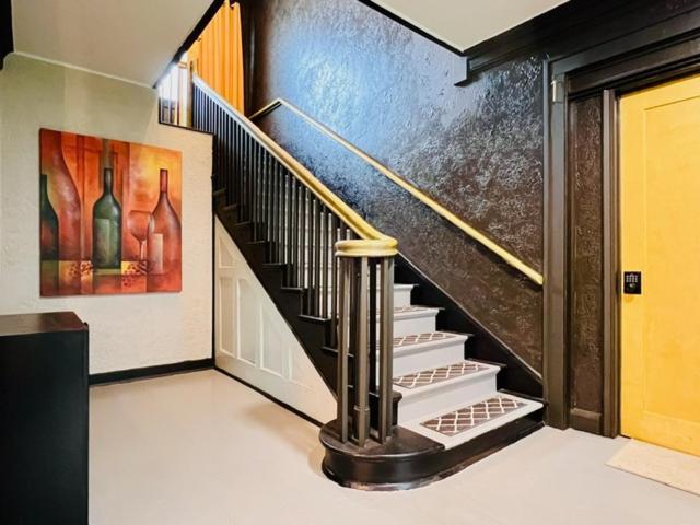 Facilities 1, Banker on 9th, Shawnee