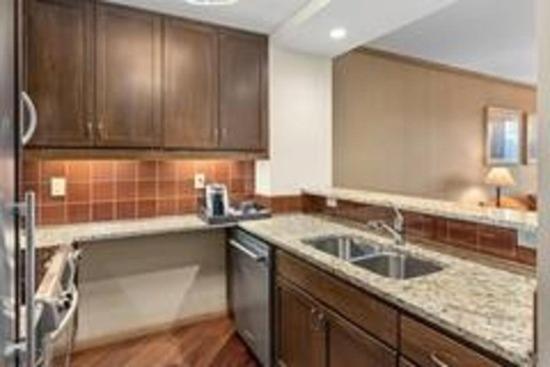 Kitchen, Suncadia Resort Luxury Suite with Amazing Mountain Views, Kittitas
