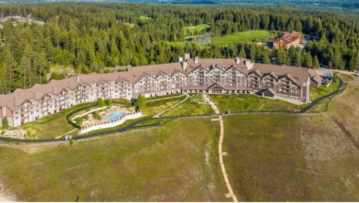Exterior view, Suncadia Resort Luxury Suite with Amazing Mountain Views, Kittitas