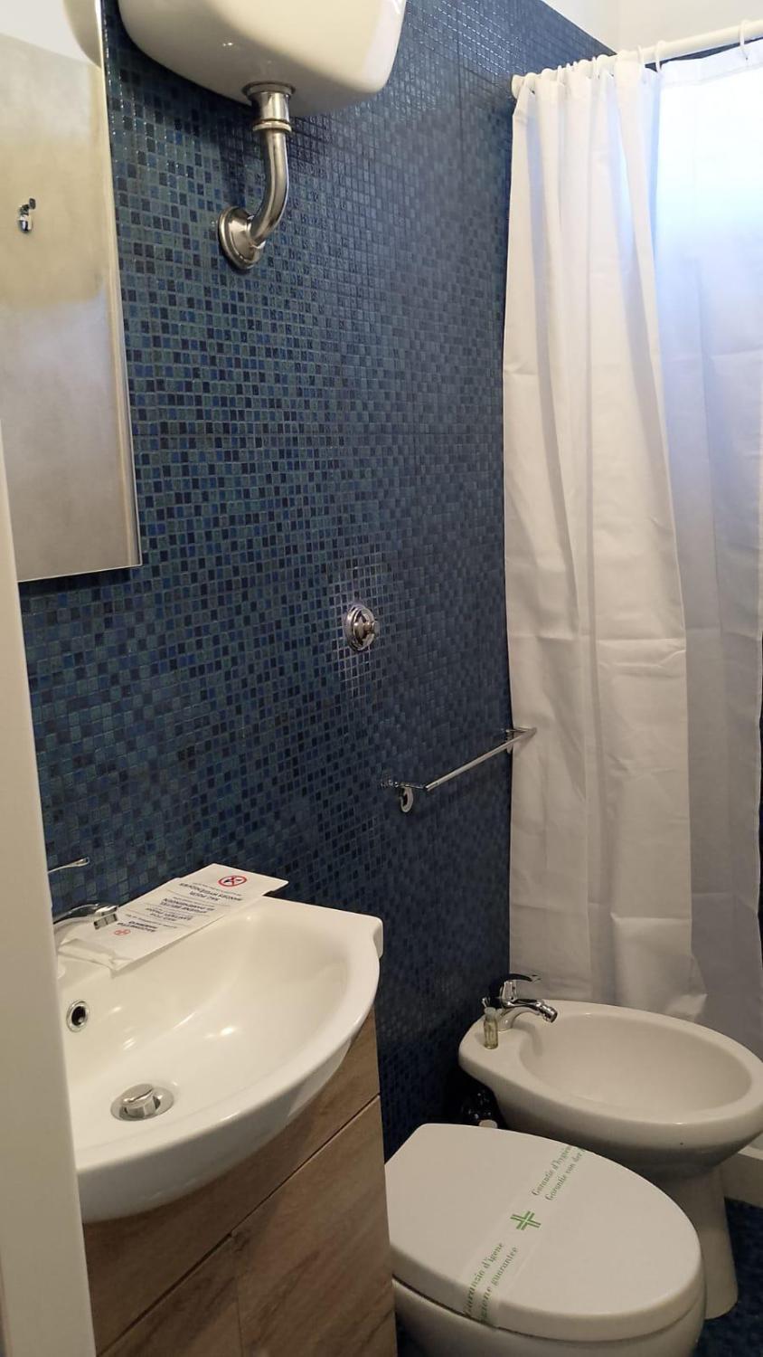 2, Al Mari Suites, Latina